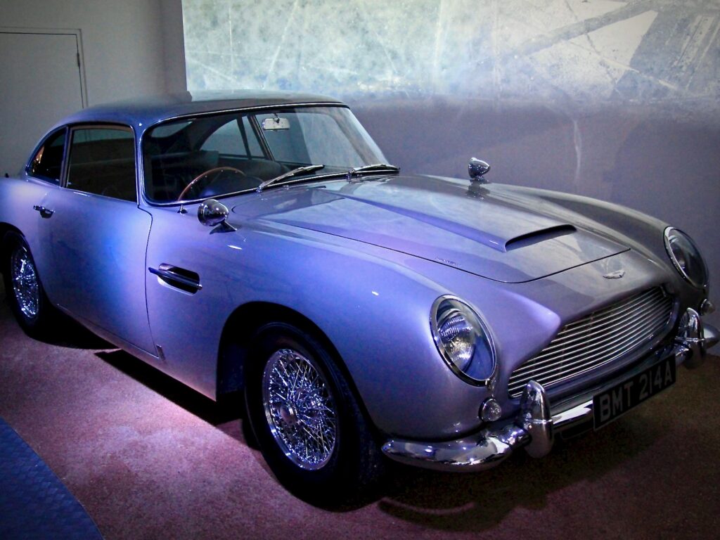 007 GoldenEye Aston Martin DB5