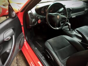 Boxsterin iso huolto